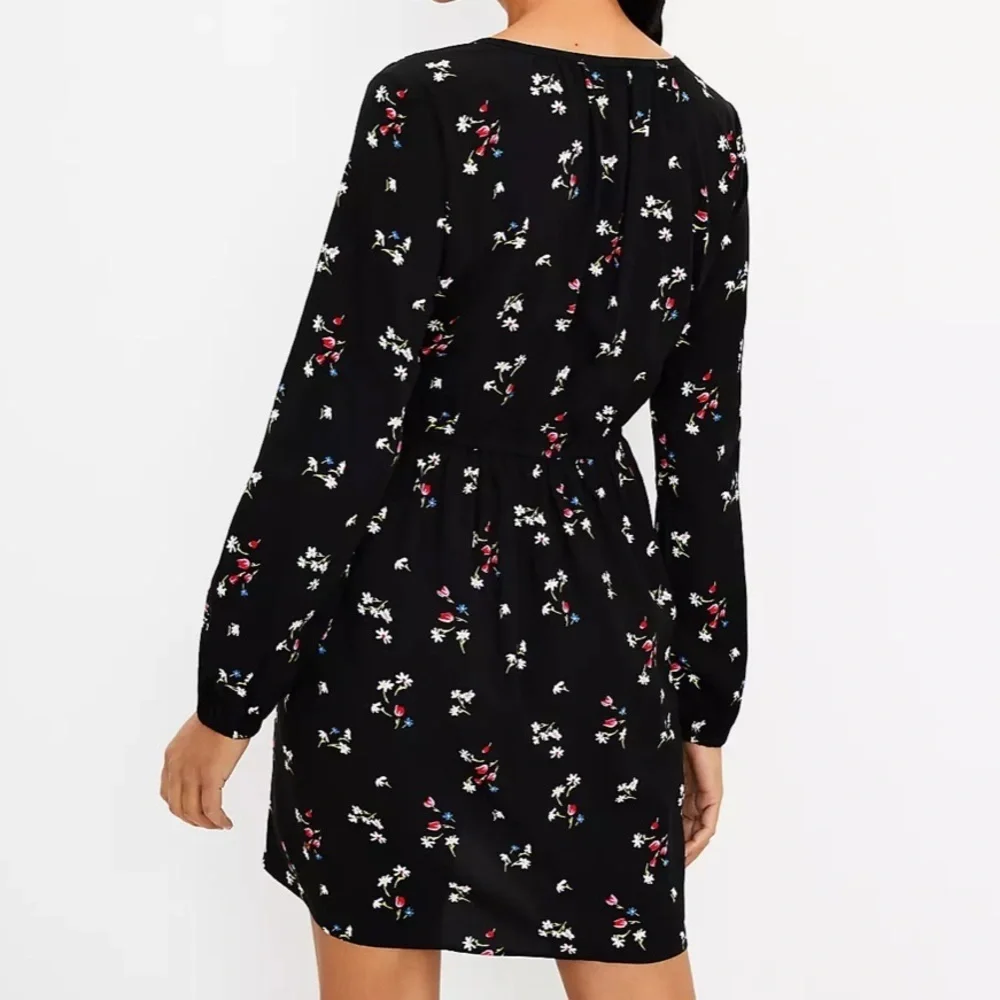 LOFT Black Casual Floral Side Tie Sundress Long Sleeves Medium Petite